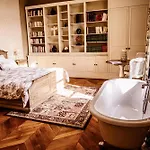 Chateau De La Grange Moreau 3*