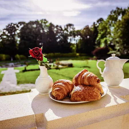 Gæstehus Chateau De La Grange Moreau 3*