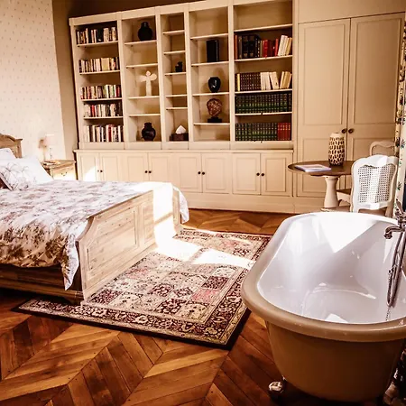 Chateau De La Grange Moreau 3*